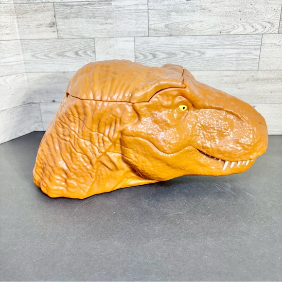Jurassic World Fallen Kingdom T Rex Dinosaur Head Plastic Dino Storage Container - Picture 1 of 13
